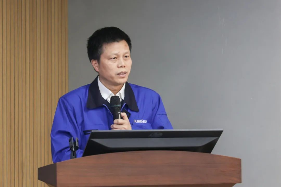 2021�й�����ɳ�����ʹ��̻�е��ƴ����ߡ����֮�ǡ���ѡ�˶��ǹ��ɶԹ��������顰�����������Ӫ����Ӫ����