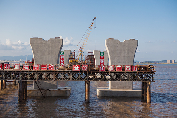 �뺣��110�ף��ǹ��ɶԹ���������������������ƽ��ش���