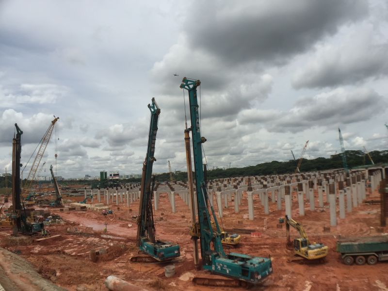 �����¼��£���ɫ�����뻨԰�������������