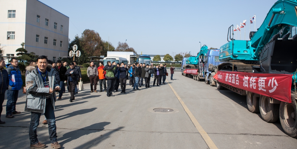 �����������������ǹ��ɶԹ�������100̨Һѹ���������ھ��ͦ����ɽ