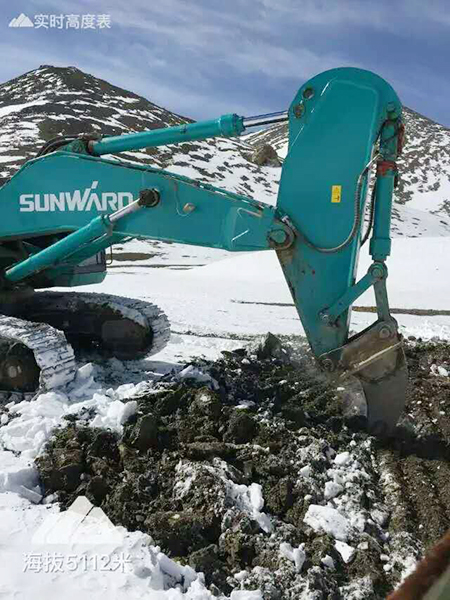 ����5200m��������ɽ�ľ��֮·