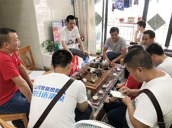 ���������͵��ͻ�������Ϊ�ǹ��ɶԹ��������ۺ�����˶���CAII