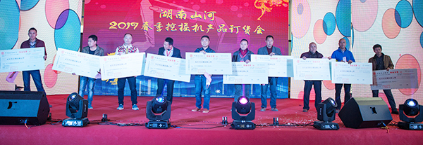 �Ʋ��ɵ����ǹ��ɶԹ��������ھ�������г������������