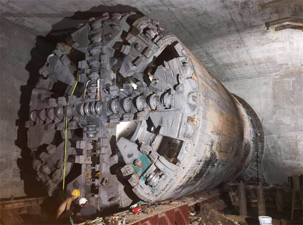 �����ǹ��ɶԹ���1�Ŷܹ����׸��ܹ�����˳�����