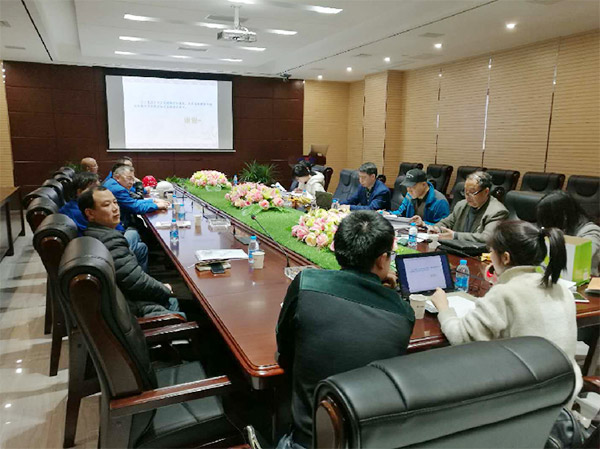 �ǹ��ɶԹ������ܻ�е������Ŀ��һ�ڹ��̣�һ�׶�˳��ͨ����������