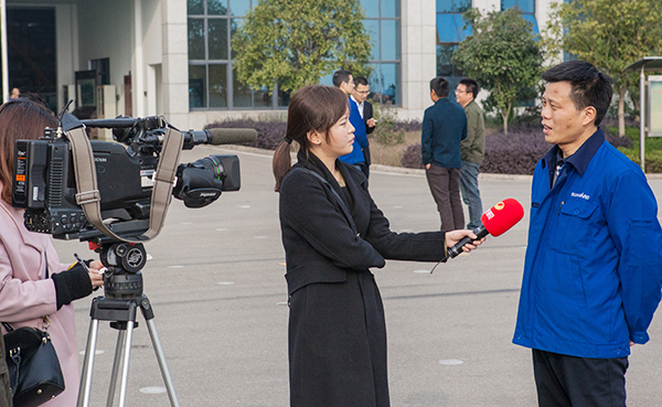 ���˽�ǣ���ֳ����ǹ��ɶԹ�������SWDM520���Ұ��㡱������