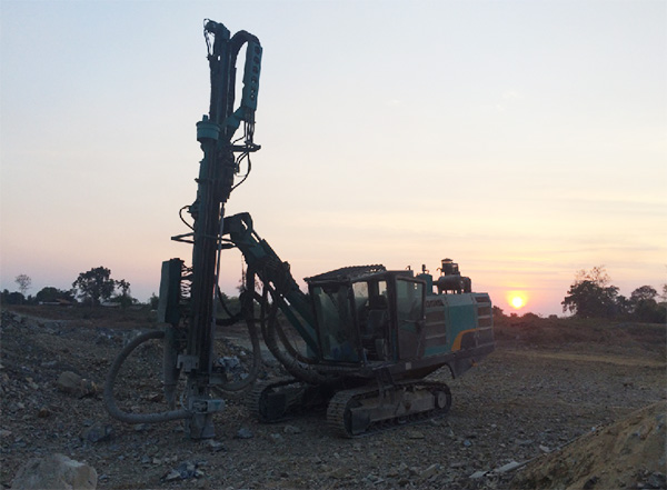 �ع����ϵ�Ӳ�����ǹ��ɶԹ�������¶���공չ�й���������