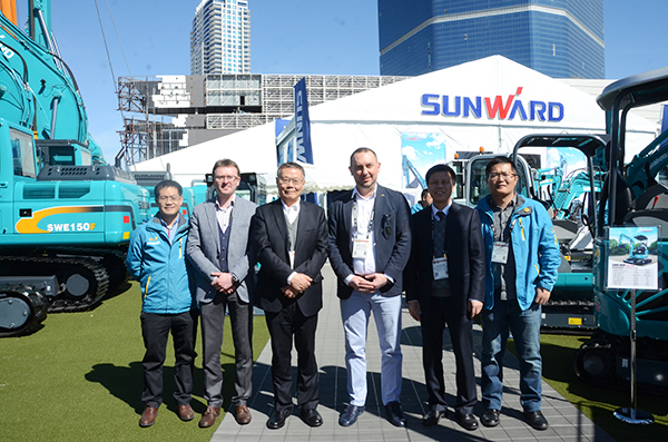 �ǹ��ɶԹ���������չ�������� ������ŷ�߶��г�