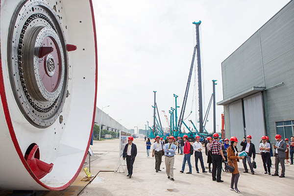 ����ʮ������ý������ǹ��ɶԹ�������������21���ͺ���˿��֮·