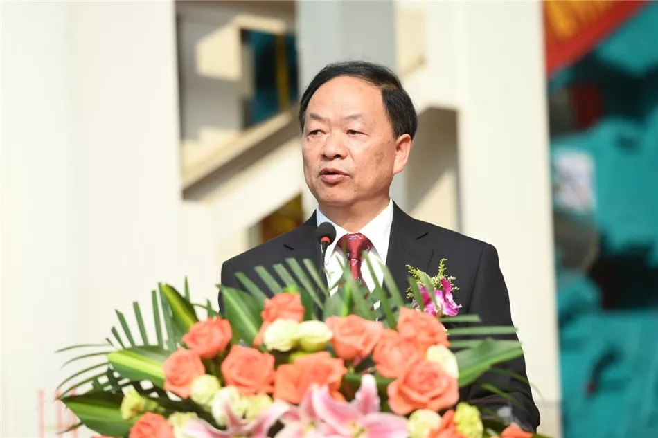 �ҹ��������ڽ���ʽ˫ģ�ܹ�������