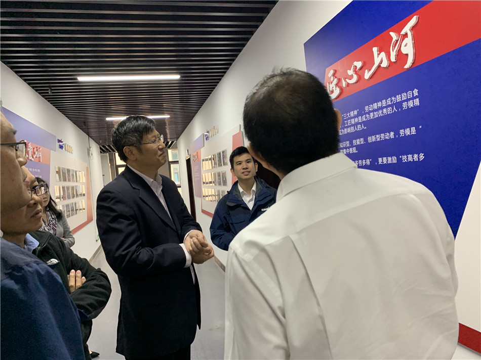 ��ɳ���ܹ��ᵳ������ܺ���һ��ݰ���ǹ��ɶԹ������ܿ������