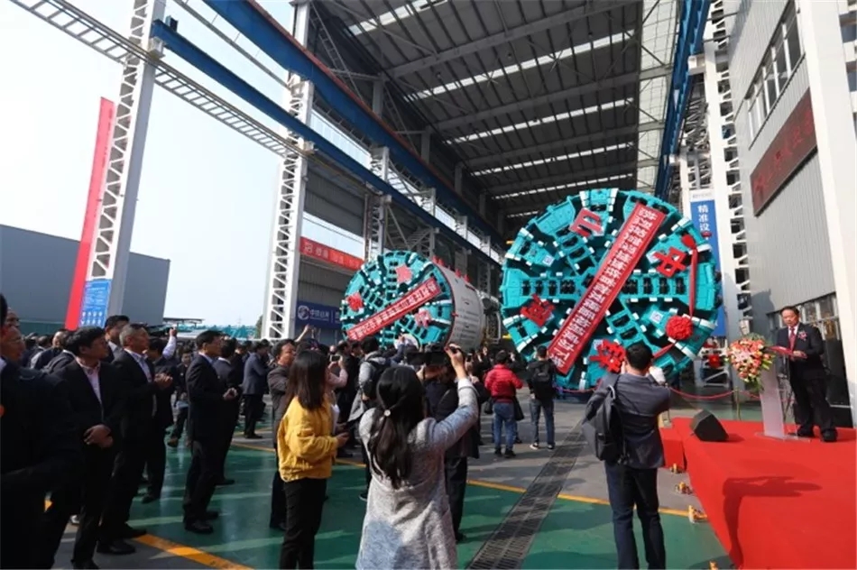 �ҹ��������ڽ���ʽ˫ģ�ܹ�������