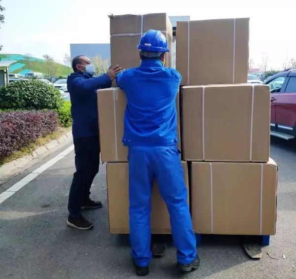 �ò��徲���������ǹ��ɶԹ�������4000�����·�����Ա��