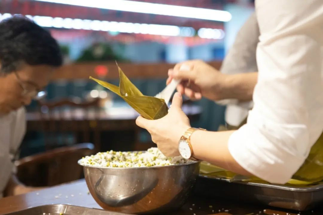 �����������ǹ��ɶԹ����顱�ǹ��ɶԹ������ܵ��Ľ�����ӽ���