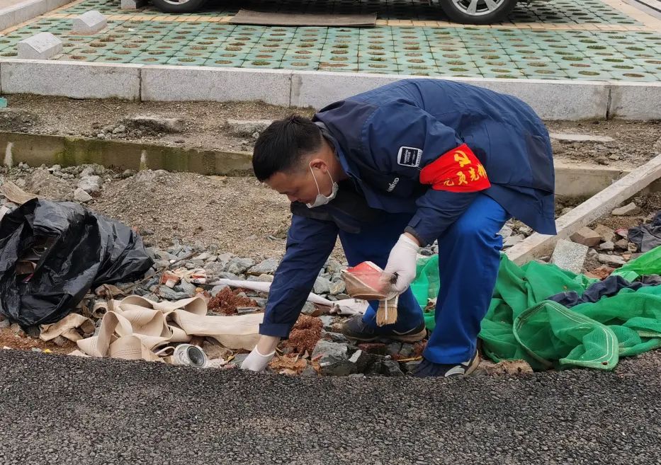 �ǹ��ɶԹ������ܵ�Ա��Ը�߿�չ����������ɨ