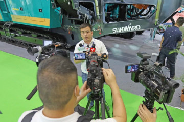 ǿ����λ���� ����ɰʯ�������� �ǹ��ɶԹ������ܹ���ɰʯչ�����չ�