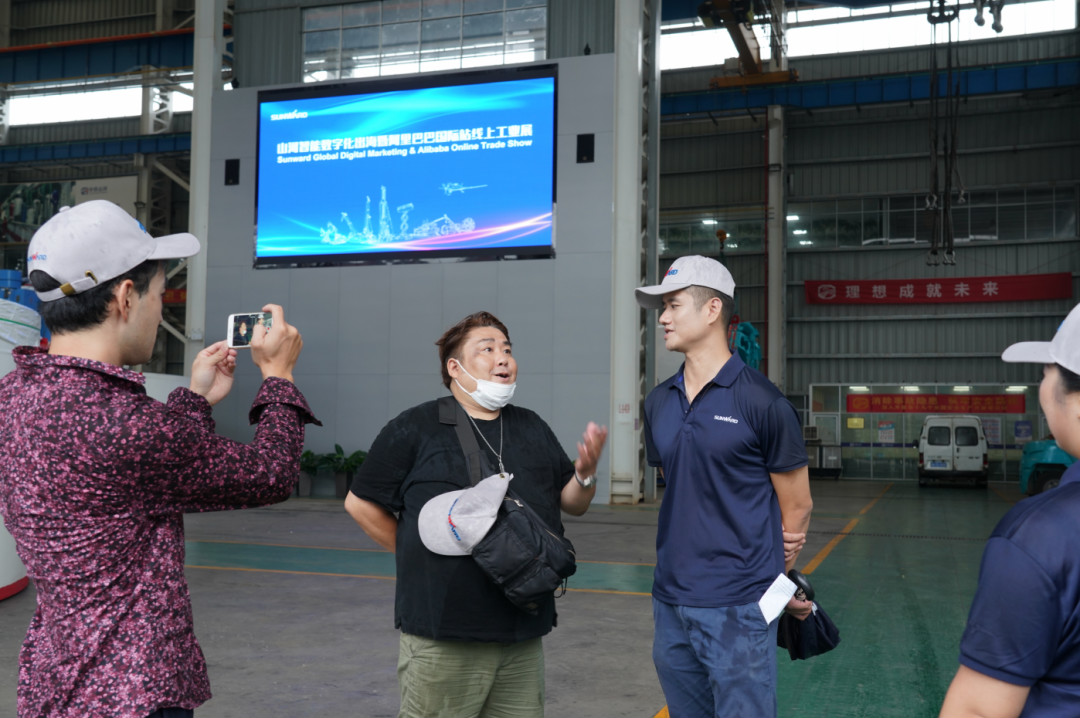 �ǹ��ɶԹ����������ֻ������������Žᰢ��Ͱ͹���վ����ֱ���˶�Բ������