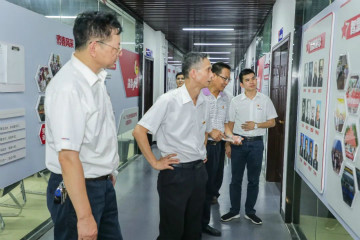 ���ݹ��ص���ͬ������Աһ�е��ǹ��ɶԹ������ܿ�չ����Խ�