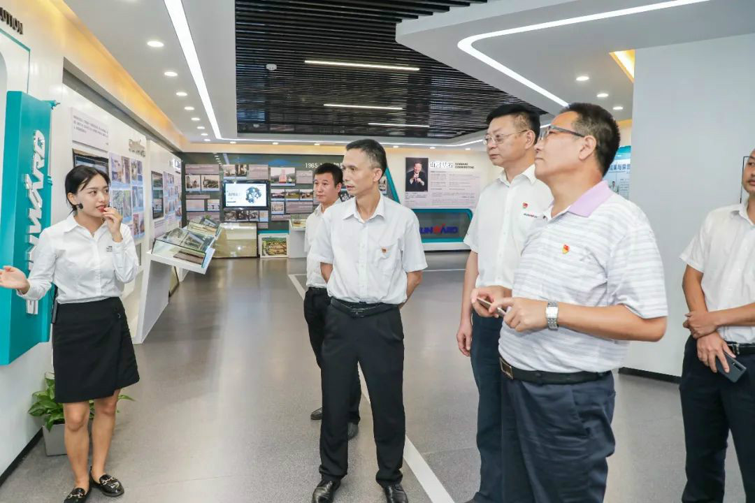 ���ݹ��ص���ͬ������Աһ�е��ǹ��ɶԹ������ܿ�չ����Խ�