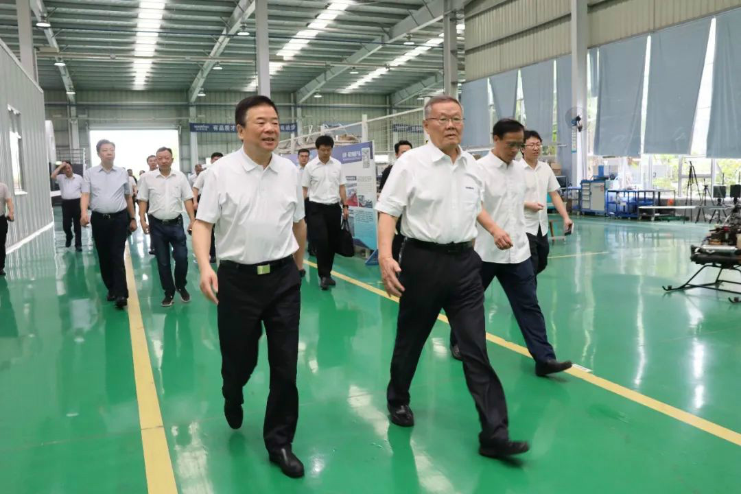 ��ʡ���·ɵ����ǹ��ɶԹ������չ�ҵ