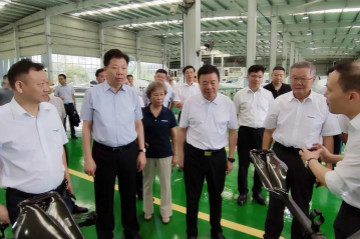 ��ʡ���·ɵ����ǹ��ɶԹ������չ�ҵ