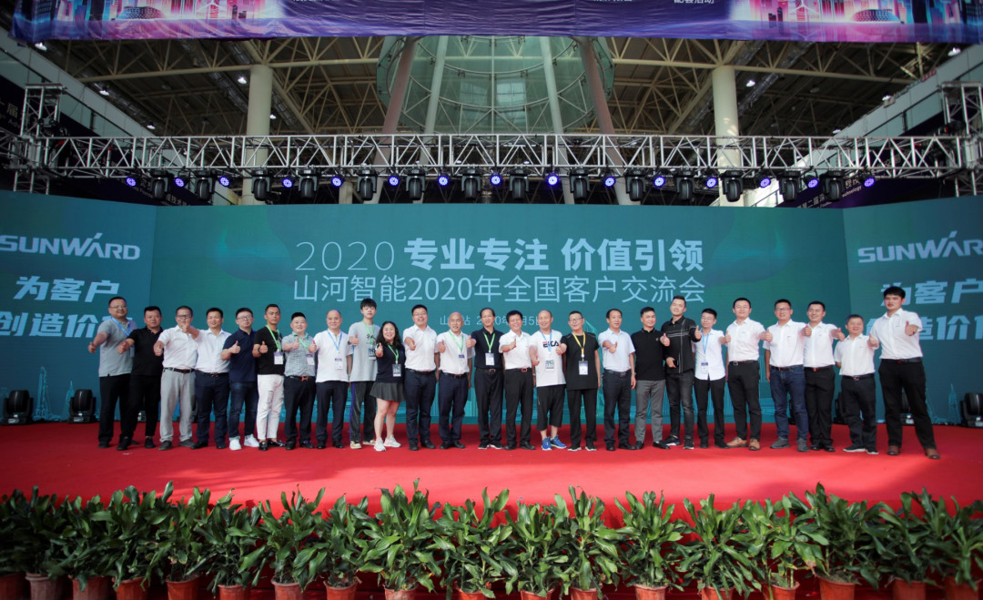 �ǹ��ɶԹ����������¿ͻ������������������������̳�᳡����