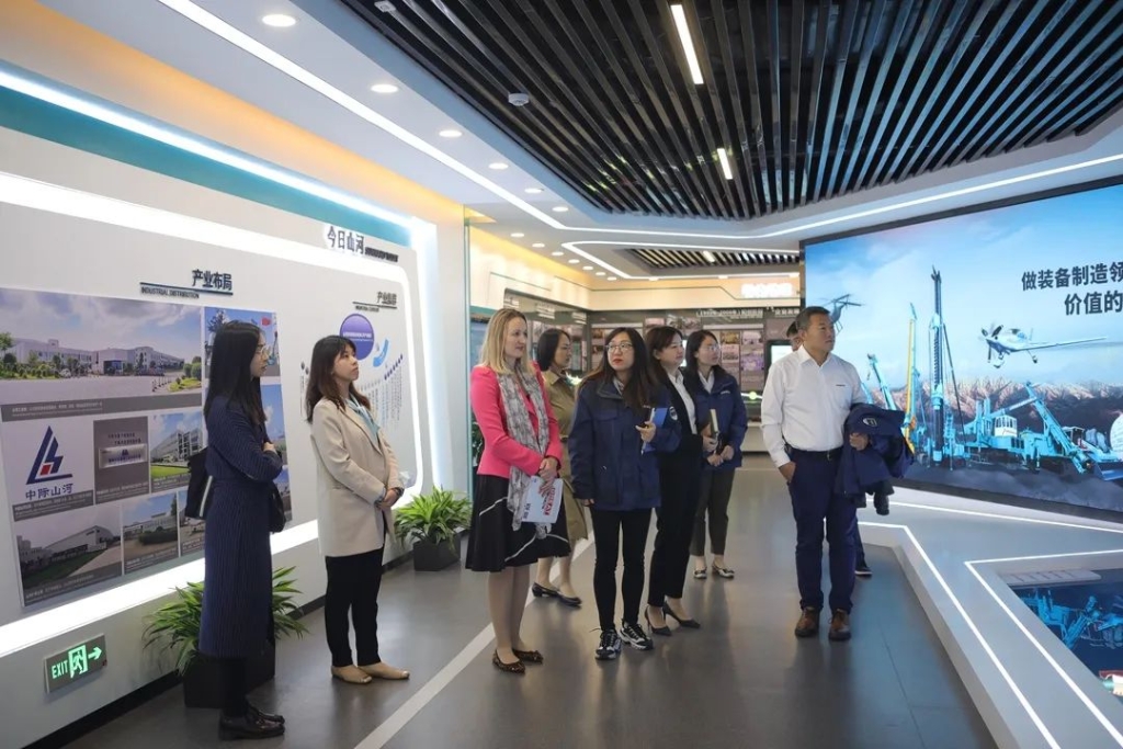 Ӣ��פ���������º����ſ����ǹ��ɶԹ�������