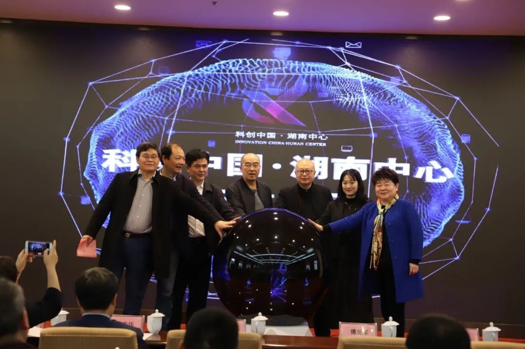 �ǹ��ɶԹ��������а�ƴ��й��׳����Ұ��˧���ж���һ��