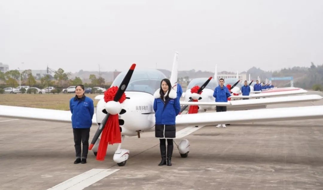 ţ�꿪�¾����ǹ��ɶԹ�������8��SA60L�ɻ��������ߡ�����