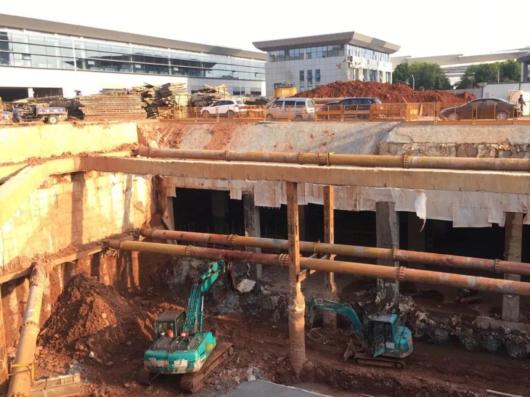 ��ǿʩ����ϣ��ǹ��ɶԹ�������������ɳ����6���߽���