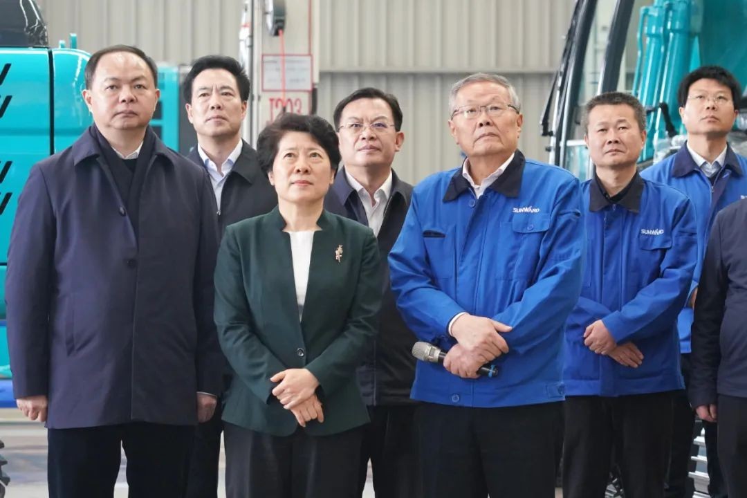 ���Ӣ�����ǹ��ɶԹ�������