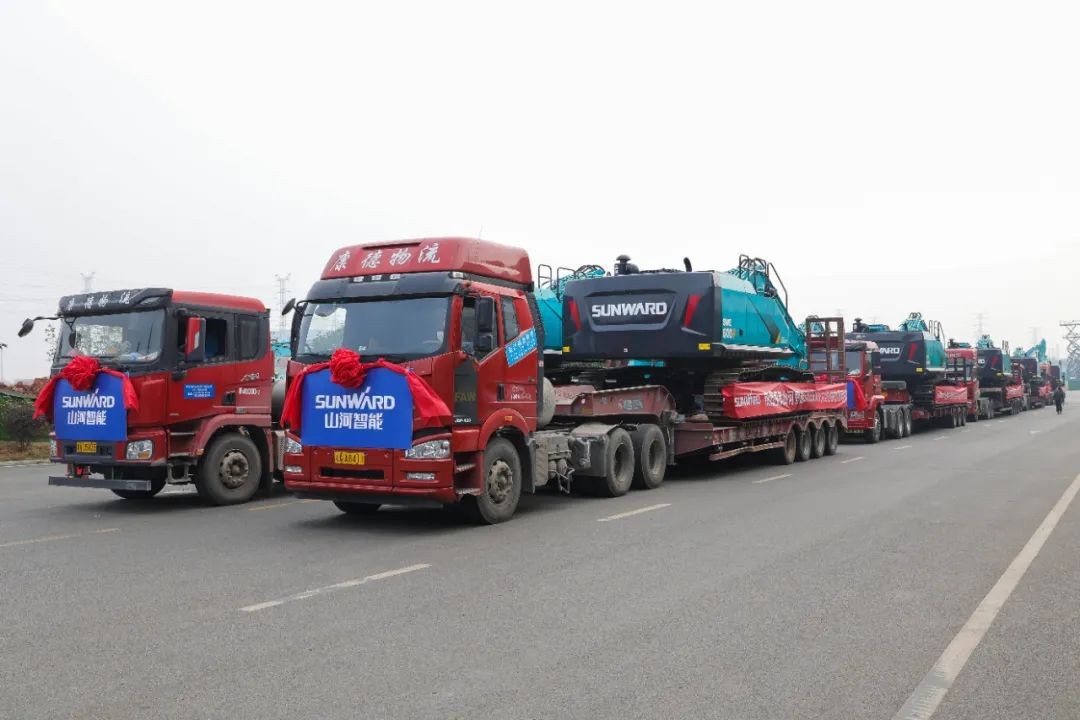 ������������׳�ǹ��ɶԹ��� | 600F���ڽ�����ʽʢ�����