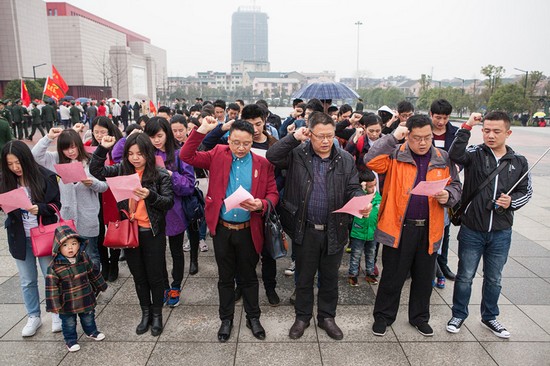 ���ھ�ҵ�������׷澫��