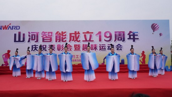 �绪ʮ������Я�����ڷɣ�������ף�ǹ��ɶԹ������ܽ���ʮ��������������������˶���