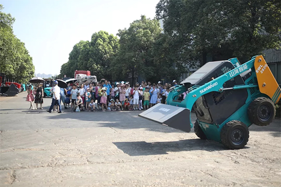 �����������ա�������ǣС�֡��߽���õĿƼ��������