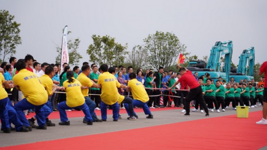 �绪ʮ������Я�����ڷɣ�������ף�ǹ��ɶԹ������ܽ���ʮ��������������������˶���