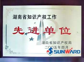 �ǹ��ɶԹ������ܻ����ʡ֪ʶ��Ȩ�Ƚ���λ�ƺ�