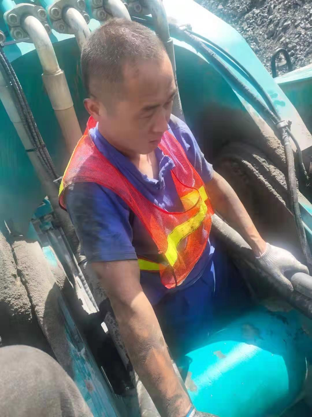 �¾����ػ���ɽ�ġ��ǹ��ɶԹ�����ʿ��