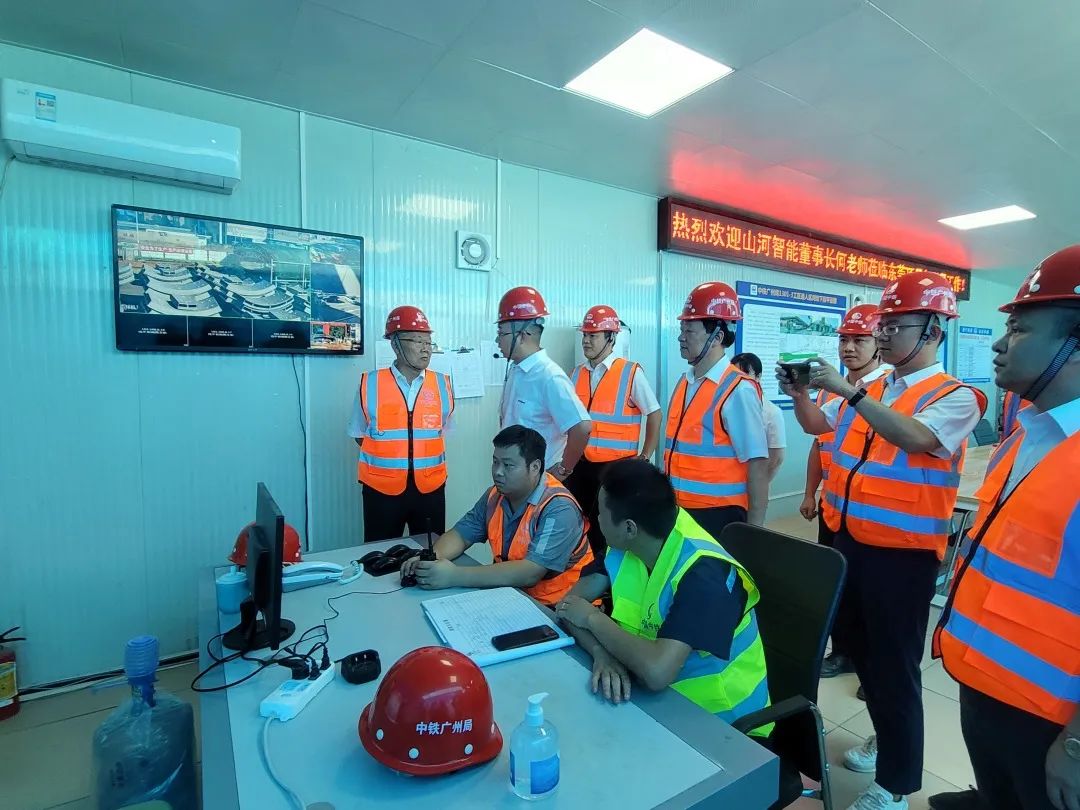 ���廪���������ǹ��ɶԹ�����ݸ��Ŀ��ʩչ��װ��+����+ʩ����������һֱ������ǿ