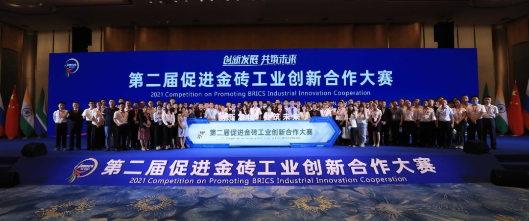 ���ޣ��ǹ��ɶԹ�������Һѹ���������ھ����Ŀ�ٻ����������Ŀ����