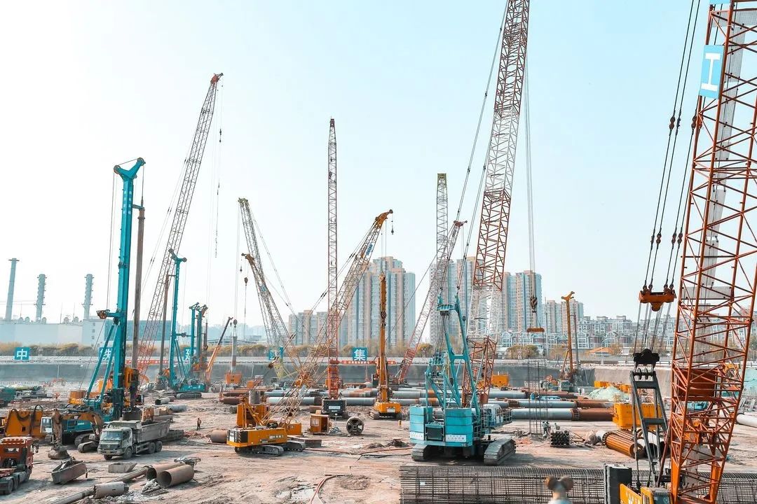 ����������ǹ��ɶԹ������ܳ���װ�������������ḱ�����ۺϽ�ͨ��Ŧվ����