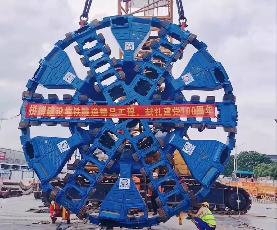 21���;��ñ����������������³ǡ��������� ���¹���װ����ҵ���پ۽����׽���ƻ�