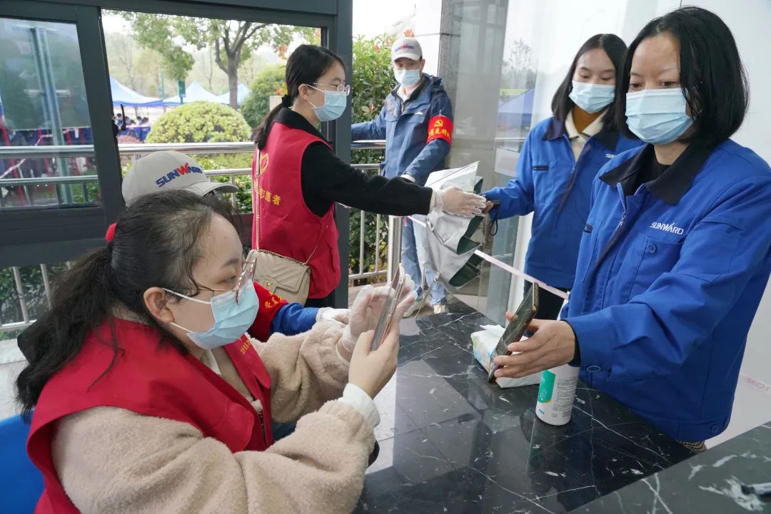 ��������ʽ�100%���ǹ��ɶԹ������ܵ�һʱ�俪չȫԱ�������������徲����