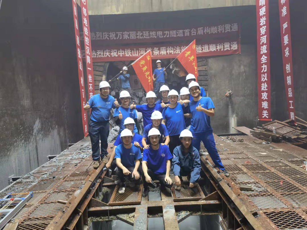 ��ʱ424����������߼�¼����������ٻ�ˢ�±����ߣ�������������ȫ�����