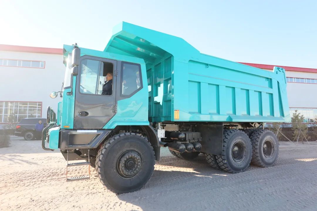 һ��������˫̼��Ŀ�ģ��ǹ��ɶԹ������ܣ�������˹����ɫ�ǻۿ�ɽ�о�Ժ��ʽ����