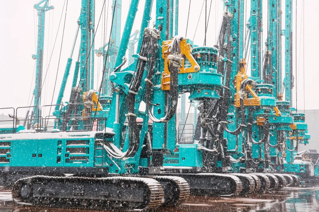 ��ѩ����������������ѩ���ǹ��ɶԹ�����