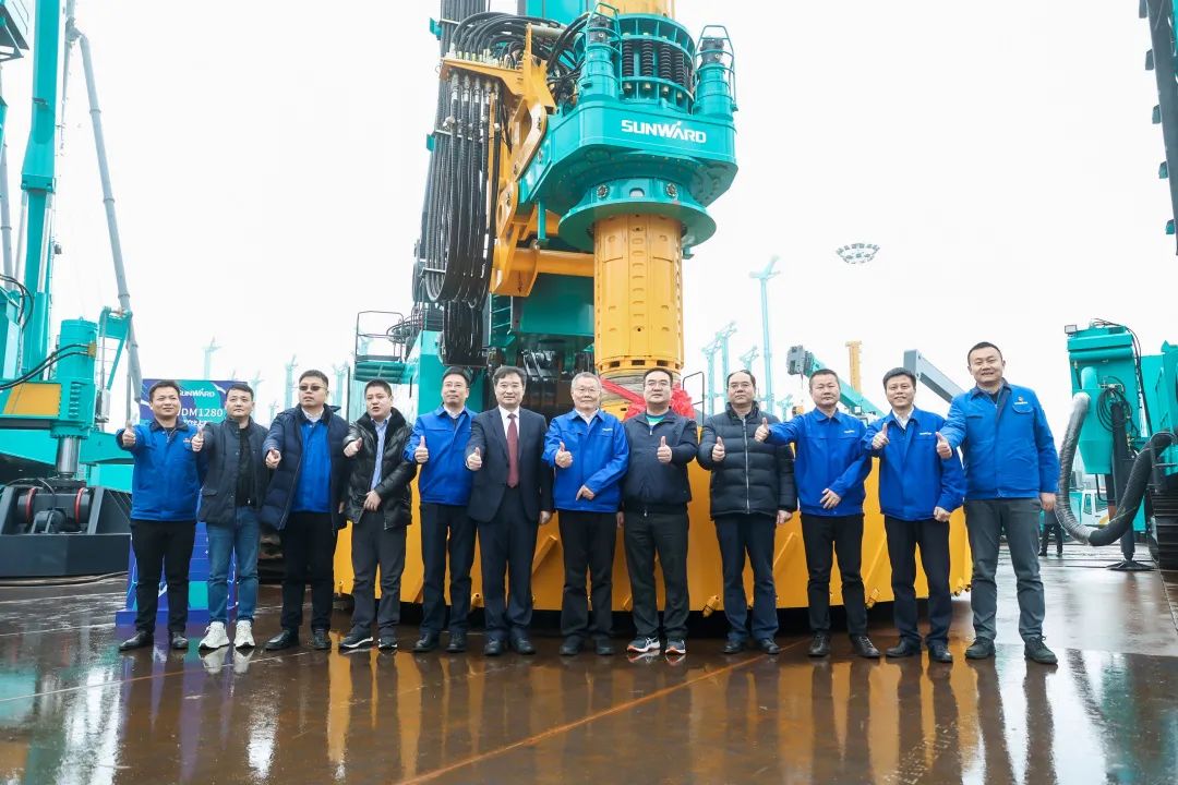 ¶à¿î²úÆ·Îʶ¦ÌìÏÂÖ®×ÌǹûÅɶԹÙÍøÖÇÄܵØÏ¹¤³Ì×°±¸È«ÇòÐû²¼»áÀֳɾÙÐÐ