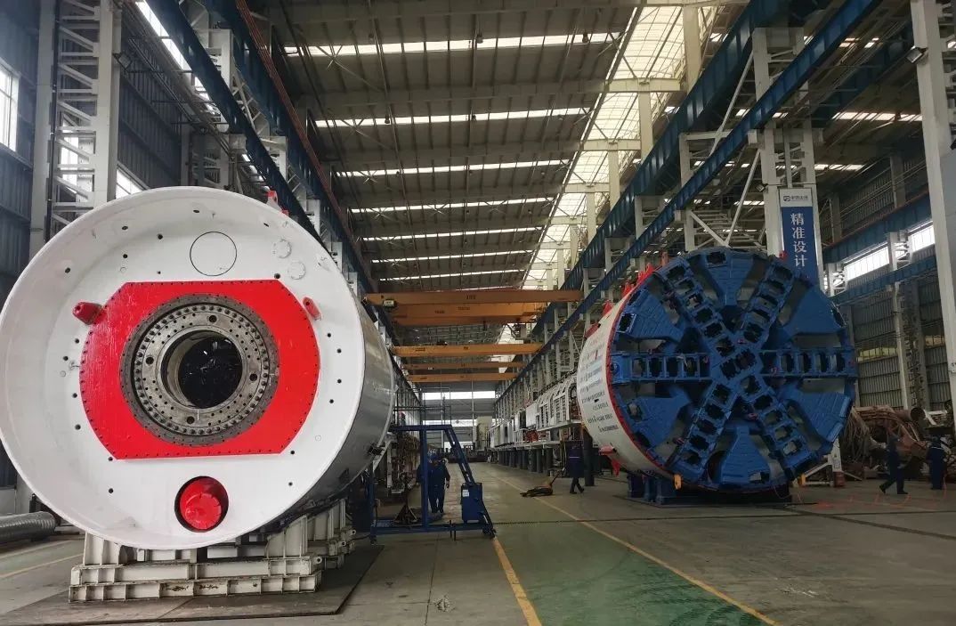 ֱ������һ�ߣ������ǹ��ɶԹ�����������æ