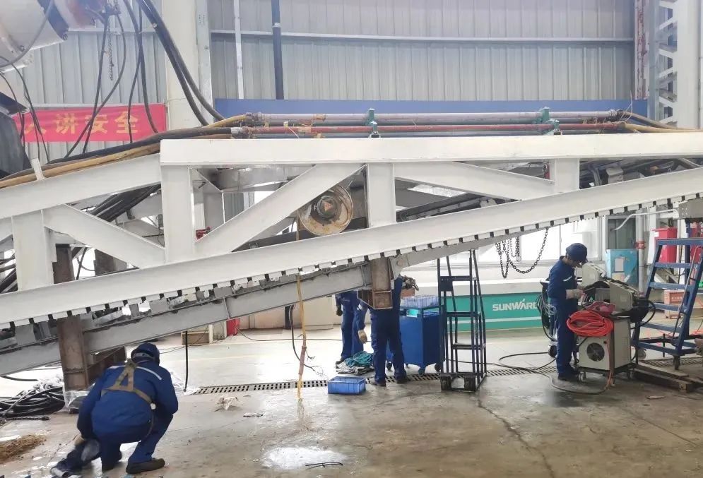 ֱ������һ�ߣ������ǹ��ɶԹ�����������æ