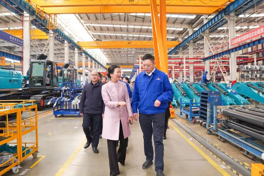 长沙市总工会、长沙经开区总工会一行调研糖果派对官网智能